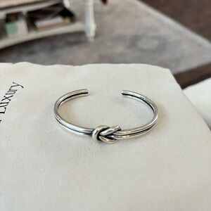 James Avery Lovers Knot bracelet